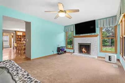 812 W Kelly Ann Drive, Palatine, IL 60067 - Photo 5