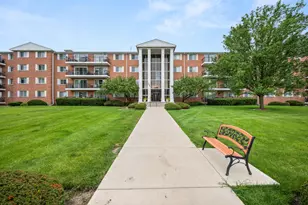 1060 N Farnsworth Ave, Aurora, IL 60505 - Photo 3