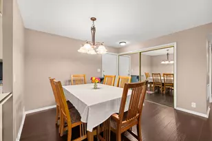 1060 N Farnsworth Ave, Aurora, IL 60505 - Photo 9