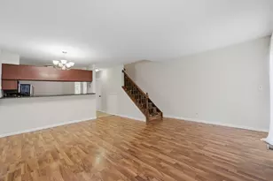 184 W Hamilton Dr, Palatine, IL 60067 - Photo 3