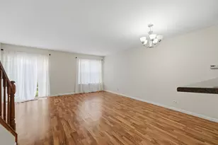 184 W Hamilton Dr, Palatine, IL 60067 - Photo 5