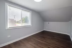 19109 Wentworth Ave, Lansing, IL 60438 - Photo 17