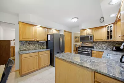 6511 Dunham Road, Downers Grove, IL 60516 - Photo 5