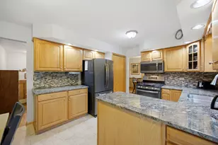6511 Dunham Rd, Downers Grove, IL 60516 - Photo 5
