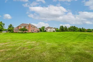 5 Hawthorn Grove Cir, Hawthorn Woods, IL 60047 - Photo 37