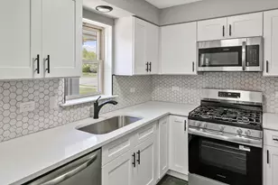 7704 McVicker Ave, Burbank, IL 60459 - Photo 7