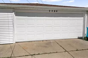 7704 McVicker Ave, Burbank, IL 60459 - Photo 21