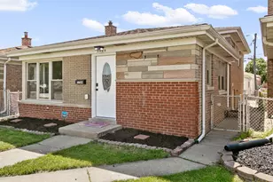 7704 McVicker Ave, Burbank, IL 60459 - Photo 1