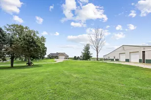 12433 Prairie Center Rd, Morrison, IL 61270 - Photo 13
