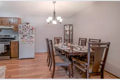 2512 Live Oak Drive, Crest Hill, IL 60403 - Photo 7