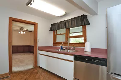 2055 Shepard Road, Hoffman Estates, IL 60169 - Photo 7