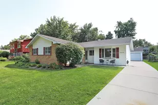 2055 Shepard Rd, Hoffman Estates, IL 60169 - Photo 1