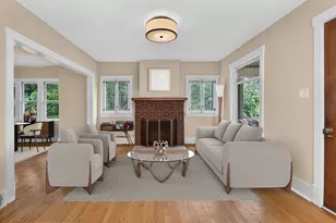 2 S Stough St, Hinsdale, IL 60521 - Photo 7