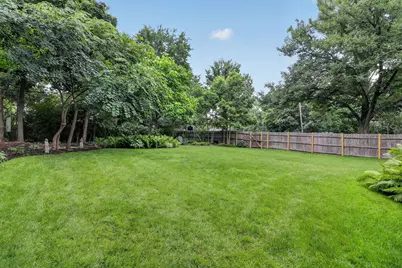 2 S Stough Street, Hinsdale, IL 60521 - Photo 3