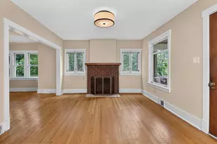 2 S Stough St, Hinsdale, IL 60521 - Photo 15