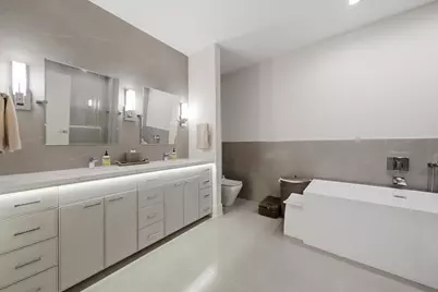 1366 W Walton Street #1E, Chicago, IL 60642 - Photo 25