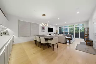 1366 W Walton St, Chicago, IL 60642 - Photo 17