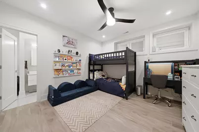 1366 W Walton Street #1E, Chicago, IL 60642 - Photo 31