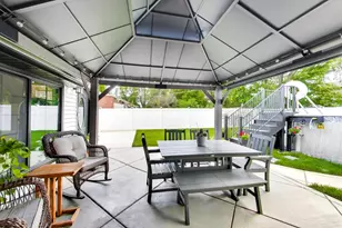 519 Garnsey Ave, Joliet, IL 60432 - Photo 35