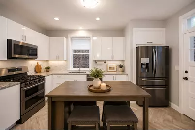 4836 W Barry Avenue, Chicago, IL 60641 - Photo 9