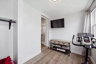 4836 W Barry Ave, Chicago, IL 60641 - Photo 25