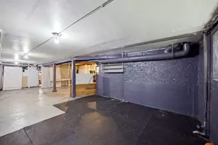 4836 W Barry Ave, Chicago, IL 60641 - Photo 31