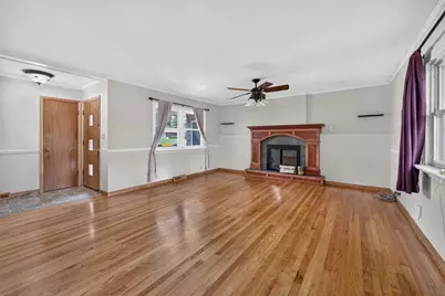 216 Fairmont Drive, Dekalb, IL 60115 - Photo 7