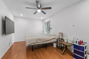 298 Danbury Dr, Naperville, IL 60565 - Photo 9