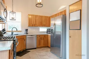 5513 Alexandria Dr, Lake in the Hills, IL 60156 - Photo 9