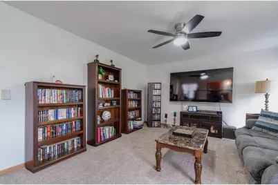 5513 Alexandria Drive, Lake in the Hills, IL 60156 - Photo 17