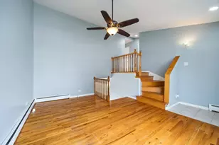 8837 Robin Dr, Des Plaines, IL 60016 - Photo 5