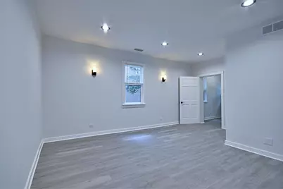 2932 N Lakewood Avenue #1, Chicago, IL 60657 - Photo 9