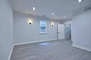 2932 N Lakewood Ave, Chicago, IL 60657 - Photo 9