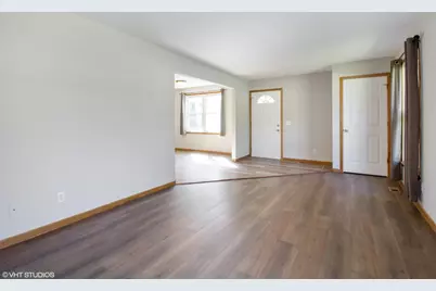 230 Maple Street, Sugar Grove, IL 60554 - Photo 5