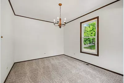 101 S Lancaster Drive, Bolingbrook, IL 60440 - Photo 9