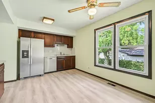 101 S Lancaster Dr, Bolingbrook, IL 60440 - Photo 13