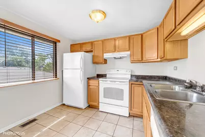 1309 Yarmouth Court #1309, Schaumburg, IL 60193 - Photo 5