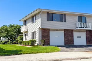 1309 Yarmouth Ct, Schaumburg, IL 60193 - Photo 1