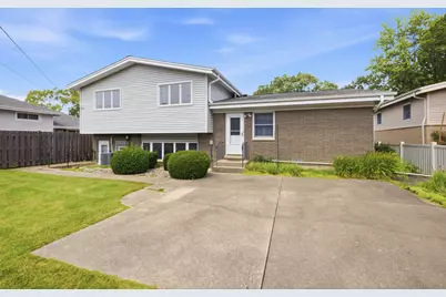 461 Dorothy Drive, Des Plaines, IL 60016 - Photo 3