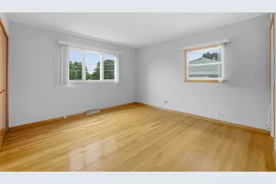 461 Dorothy Drive, Des Plaines, IL 60016 - Photo 13