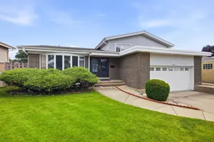 461 Dorothy Dr, Des Plaines, IL 60016 - Photo 1