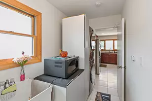 1037 Conrad Ct, Elk Grove Village, IL 60007 - Photo 5