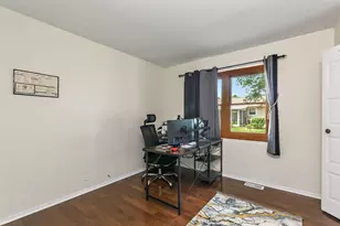 1037 Conrad Ct, Elk Grove Village, IL 60007 - Photo 9