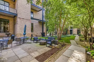 1872 N Clybourn Ave, Chicago, IL 60614 - Photo 21
