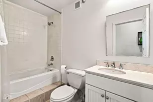 1872 N Clybourn Ave, Chicago, IL 60614 - Photo 19