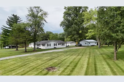 8364 Stuyvesant Street, Benton, IL 62812 - Photo 3