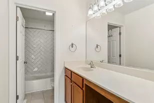 711 Jorstad Dr, North Aurora, IL 60542 - Photo 15
