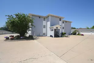 3170 W Monroe St, Waukegan, IL 60085 - Photo 15