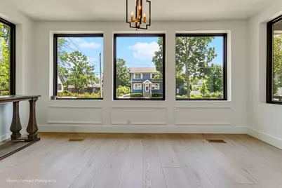 107 E Jefferson Avenue, Wheaton, IL 60187 - Photo 17