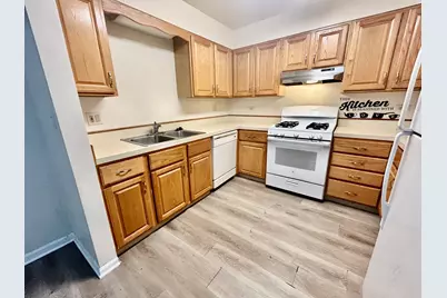 104 E Bailey Road #G, Naperville, IL 60565 - Photo 3